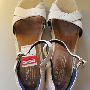 Toms platform sandals